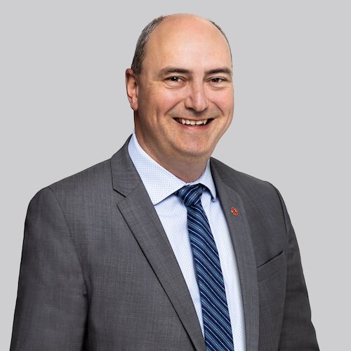 Gervais Laroche, CPA, CMA. : Chef de la direction, Vivaco Groupe Coopératif